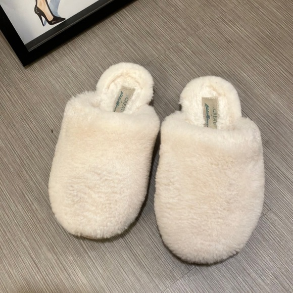THE GREAT. Shoes The Great X Eddie Bauer Shearling Slippers In